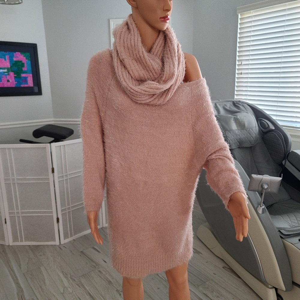NWT BEBE fuzzy pink off shoulder sweater and scarf set size XL